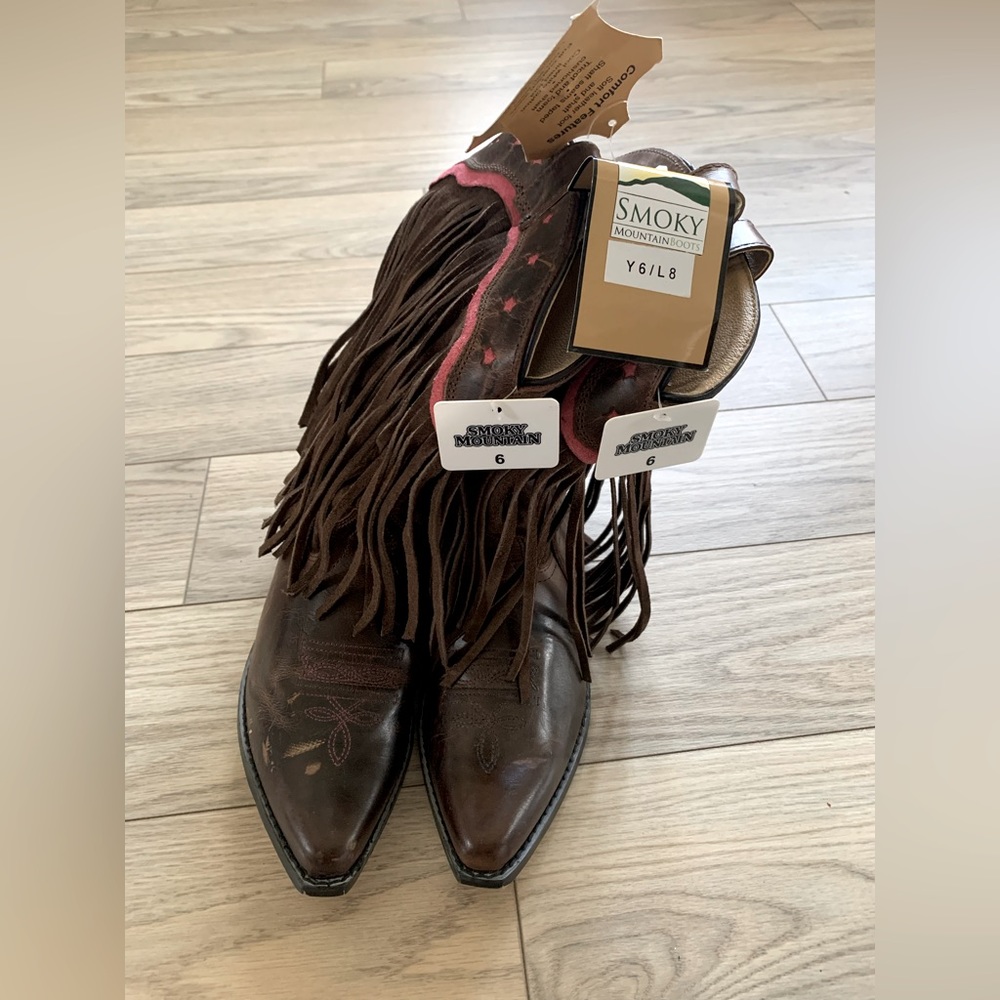 Cow girl boots size 6